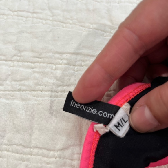 Onzie Pink Sports Bra Sz. M/L - Picture 3 of 4